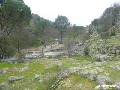 Puente Mocha entre Miradores y Riscos de Valdemaqueda;puerto de navafria monasterio de monsalud rio 